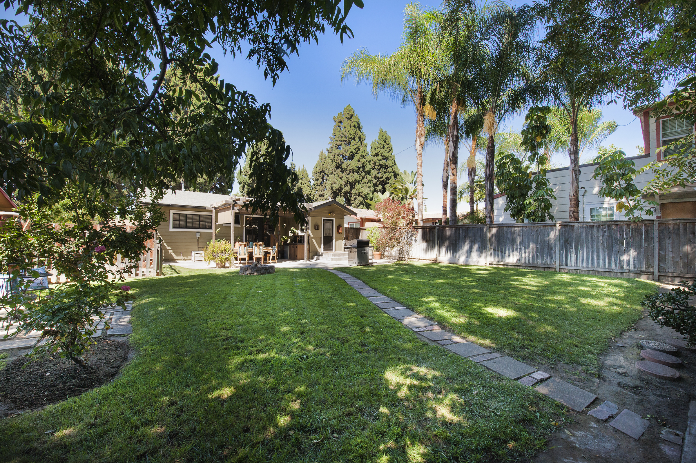 216 W Whiting Ave, Fullerton, CA 92832