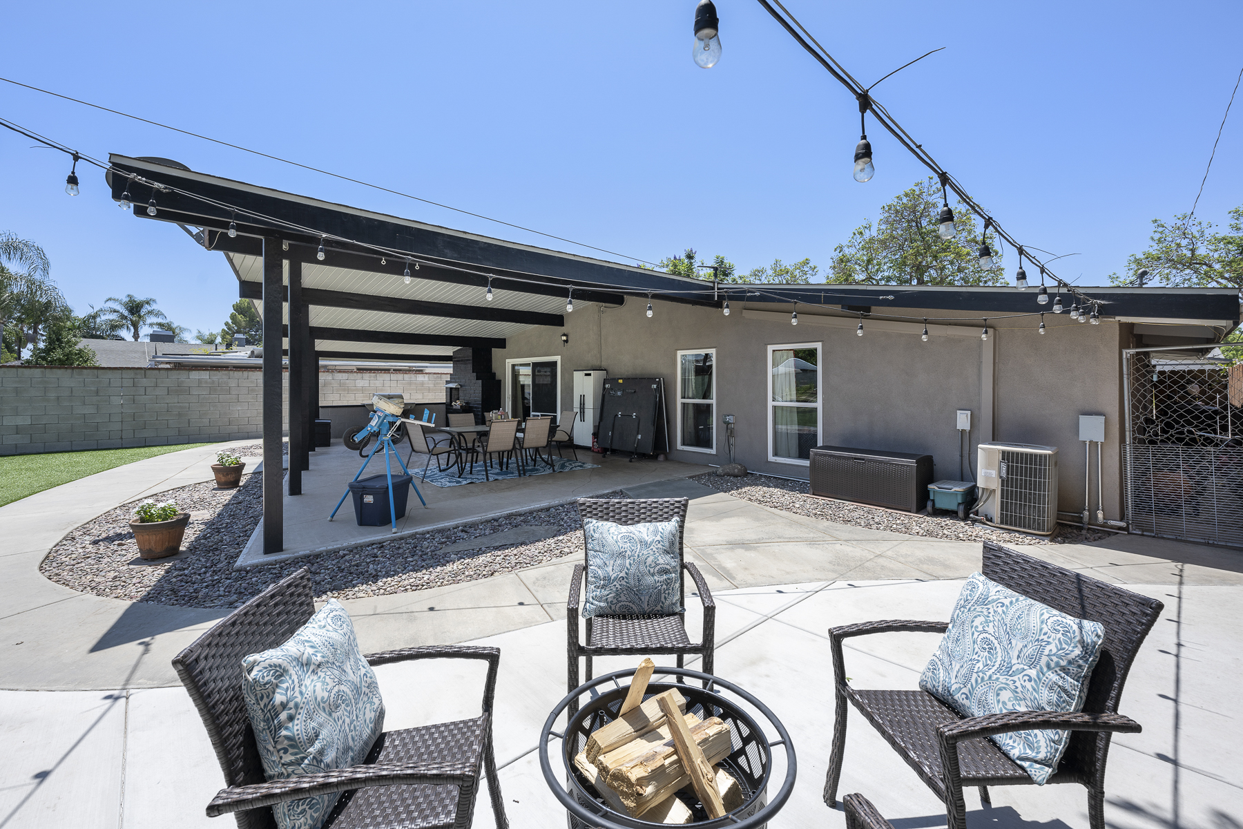 712 N. Mountain View Place, Fullerton, CA 92831