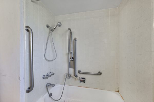 1337 Sheppard Drive, Fullerton, CA 92831 bathroom with bathtub