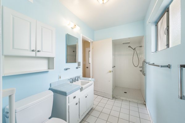 501 Dorothy Drive: view of master bathroom with handicap accessible shower
