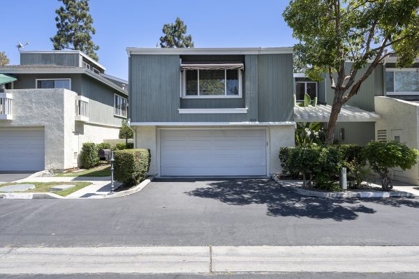 3424 Pinebrook, Costa Mesa, CA 92626: Straight on view of garage and mailbox.