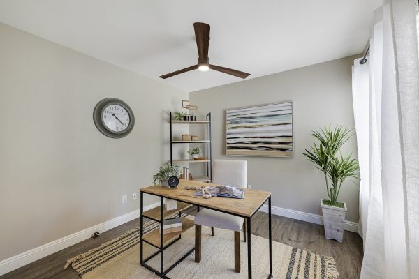 3424 Pinebrook Costa Mesa CA 92626: Home office with fan.