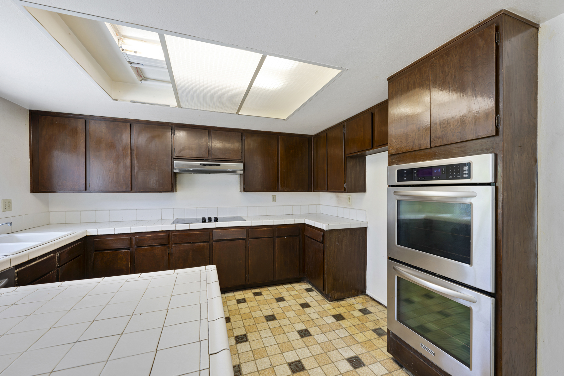 1242 Candlewood Dr-Kitchen-3