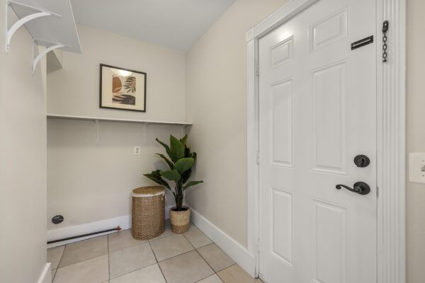 615 E Commonwealth Ave-Laundry Room