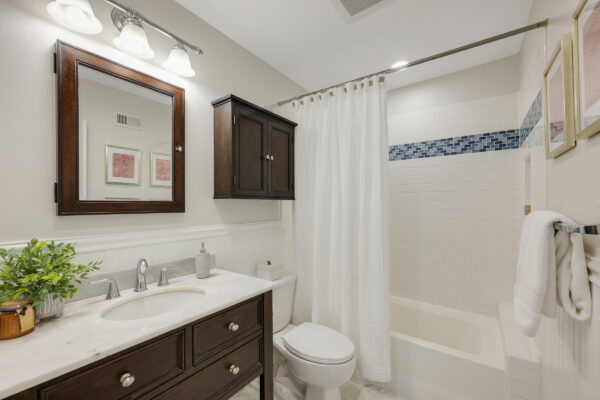 3100 Palm Drive_A-Primary Hall Bathroom-2