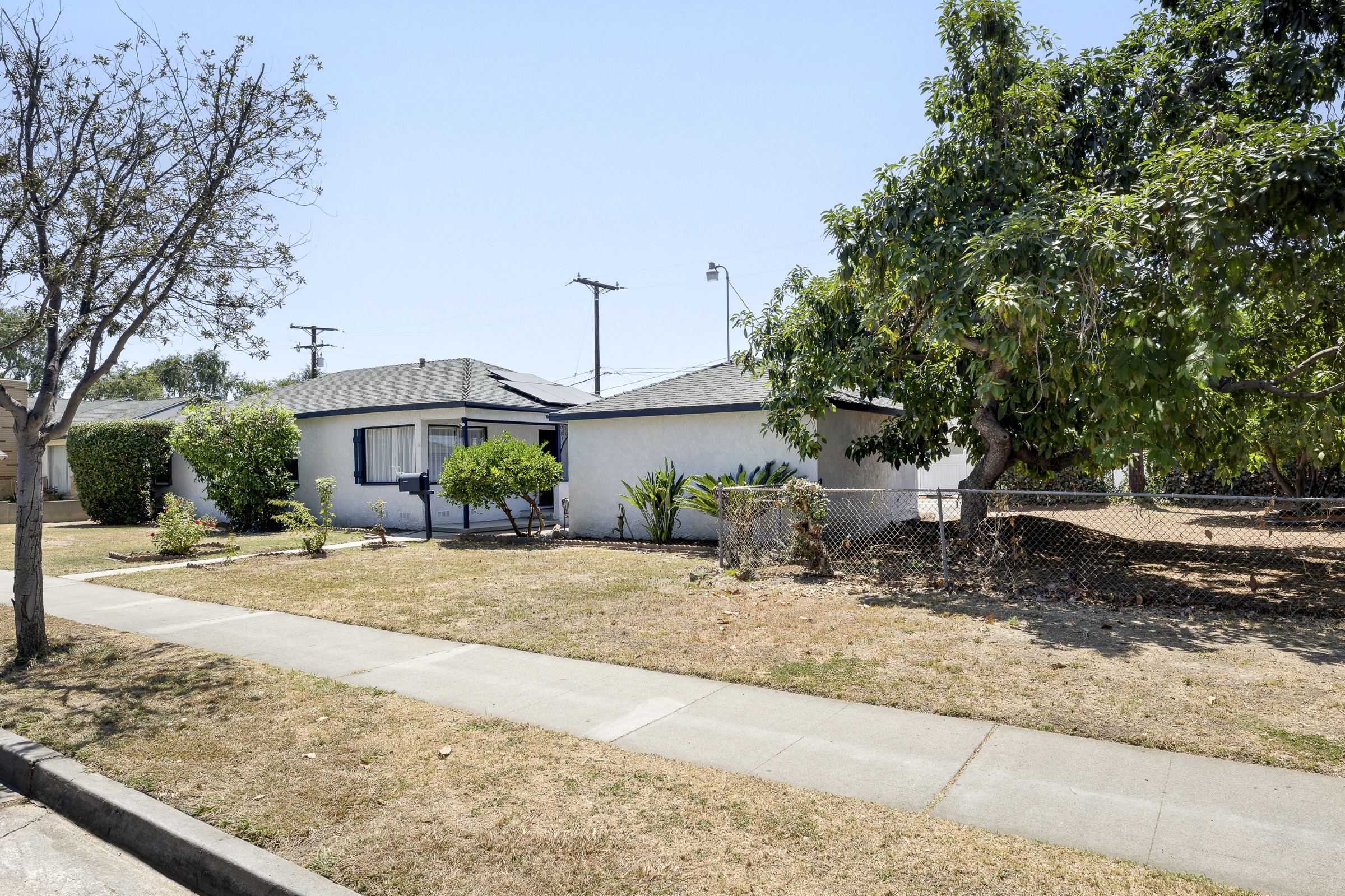 1910 W. Champan Ave, Fullerton, CA 92833