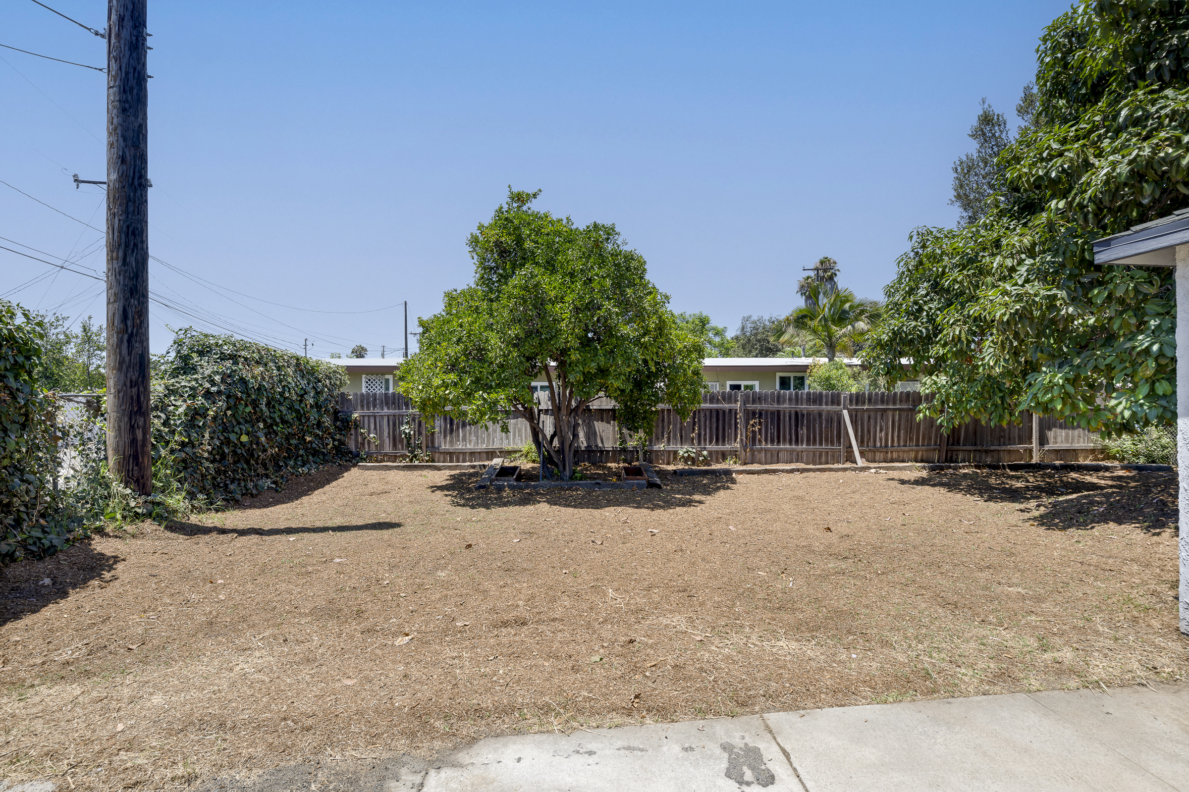 1910 W. Champan Ave, Fullerton, CA 92833