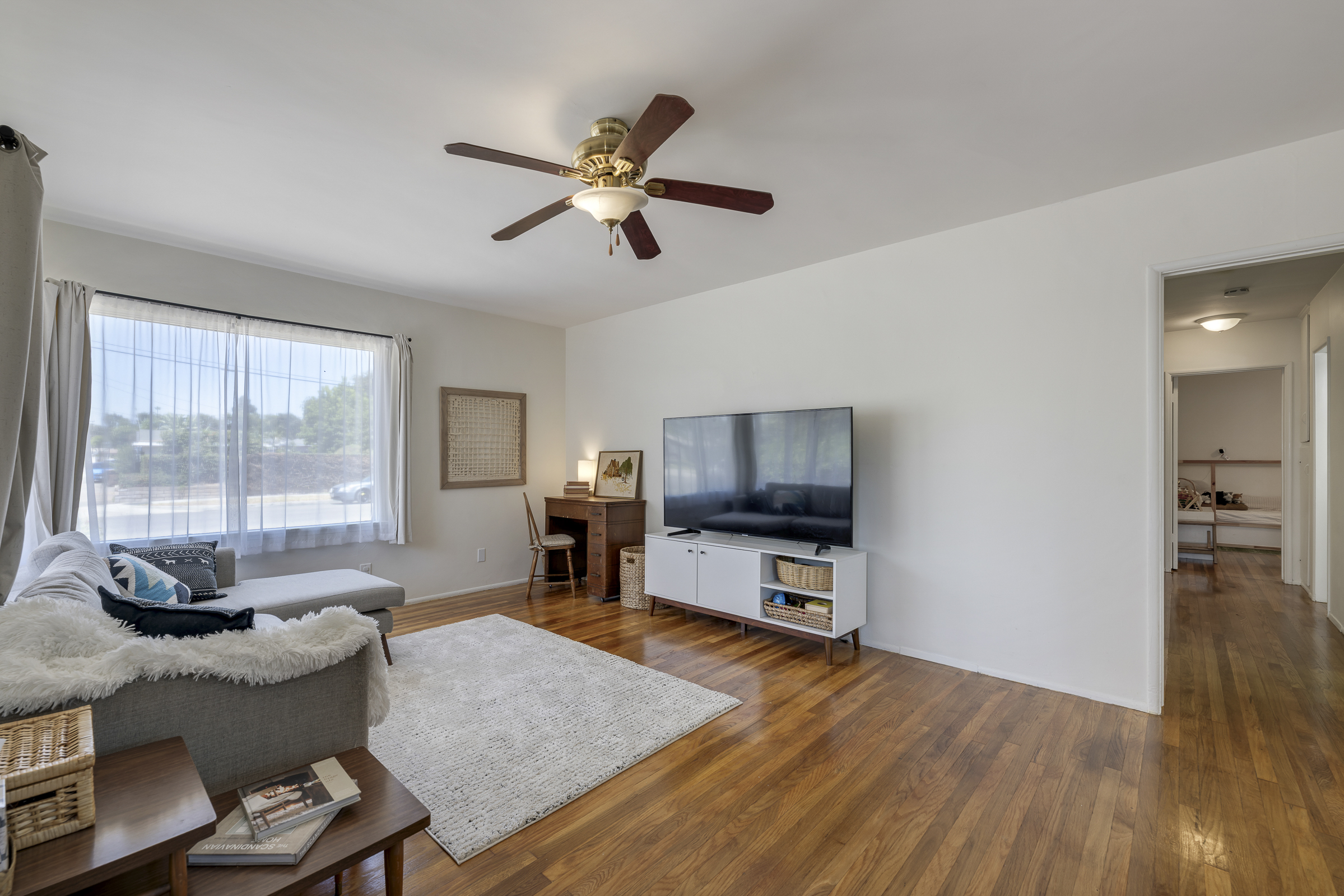 1910 W. Champan Ave, Fullerton, CA 92833