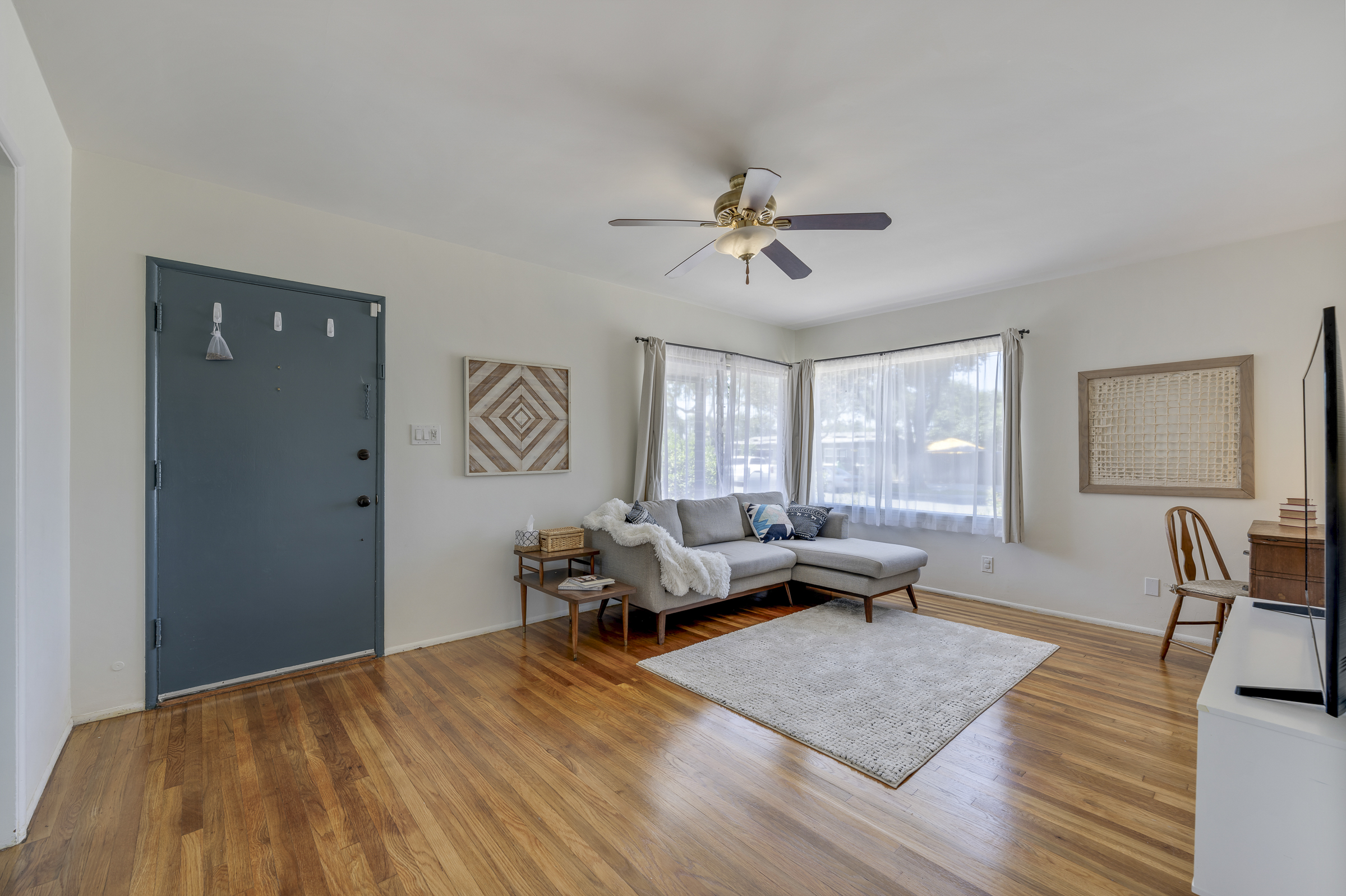 1910 W. Champan Ave, Fullerton, CA 92833