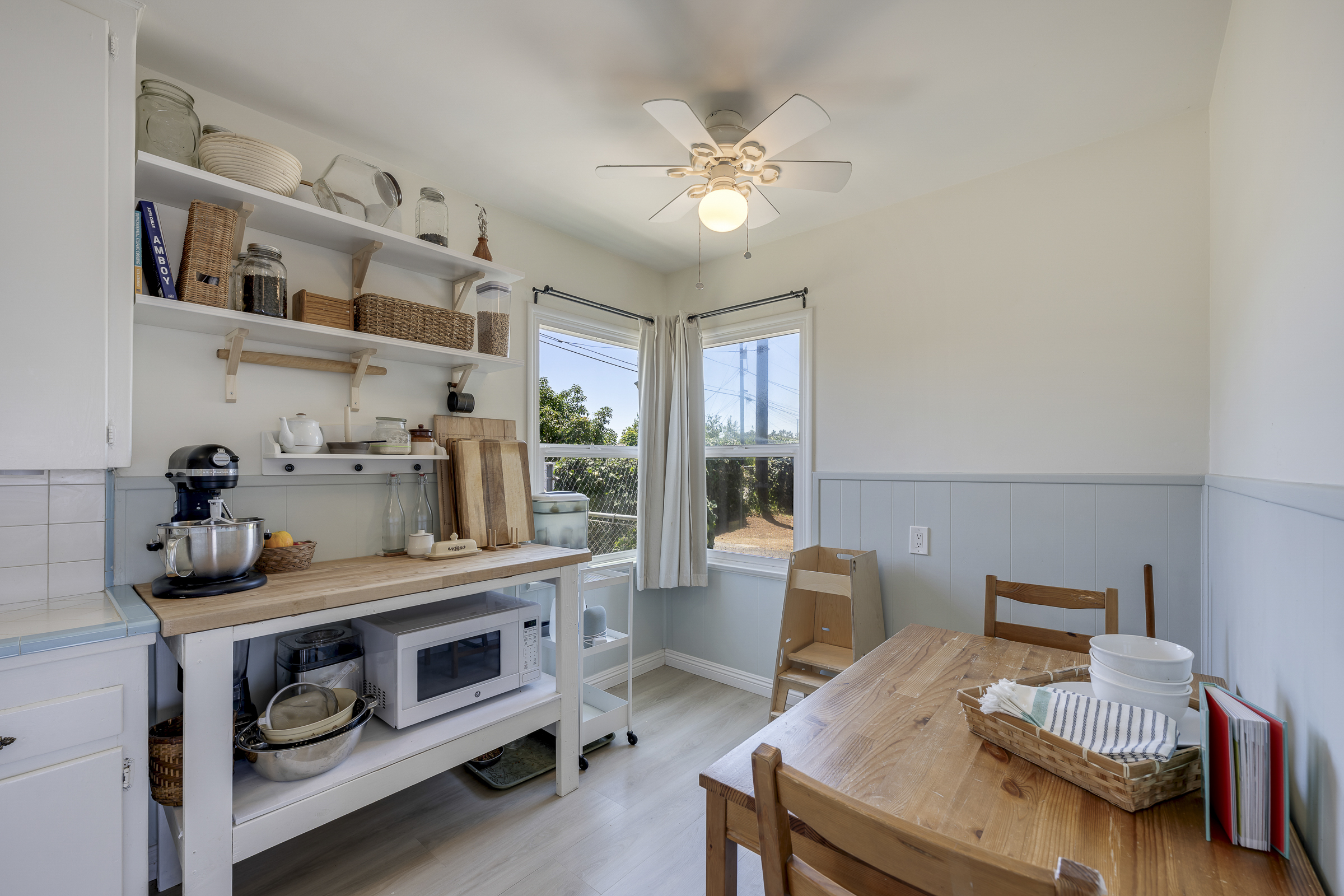 1910 W. Champan Ave, Fullerton, CA 92833