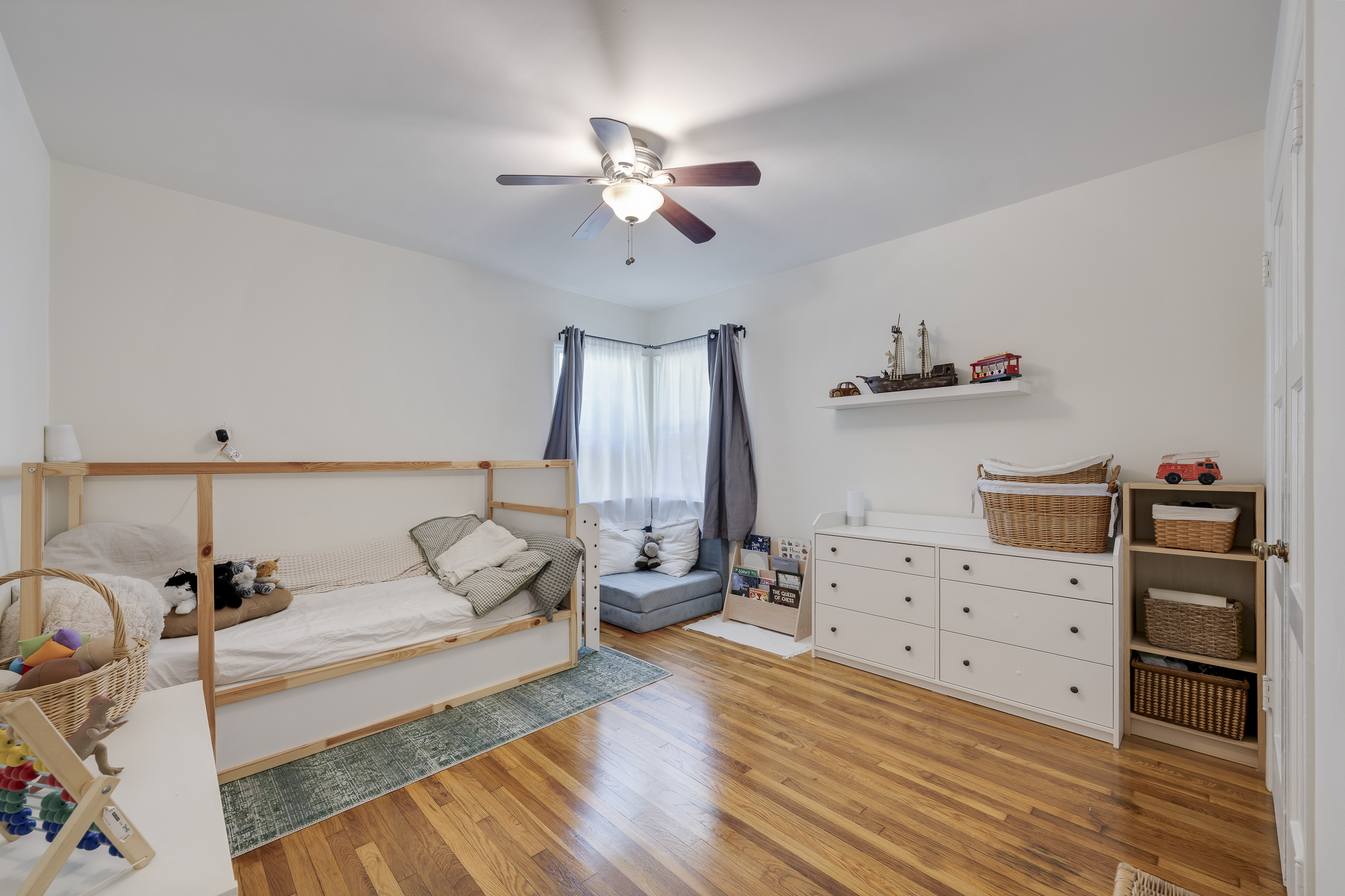 1910 W Chapman-Bedroom 3