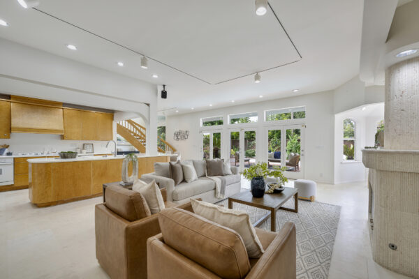 755 E Sunny Hills-Bonus Room