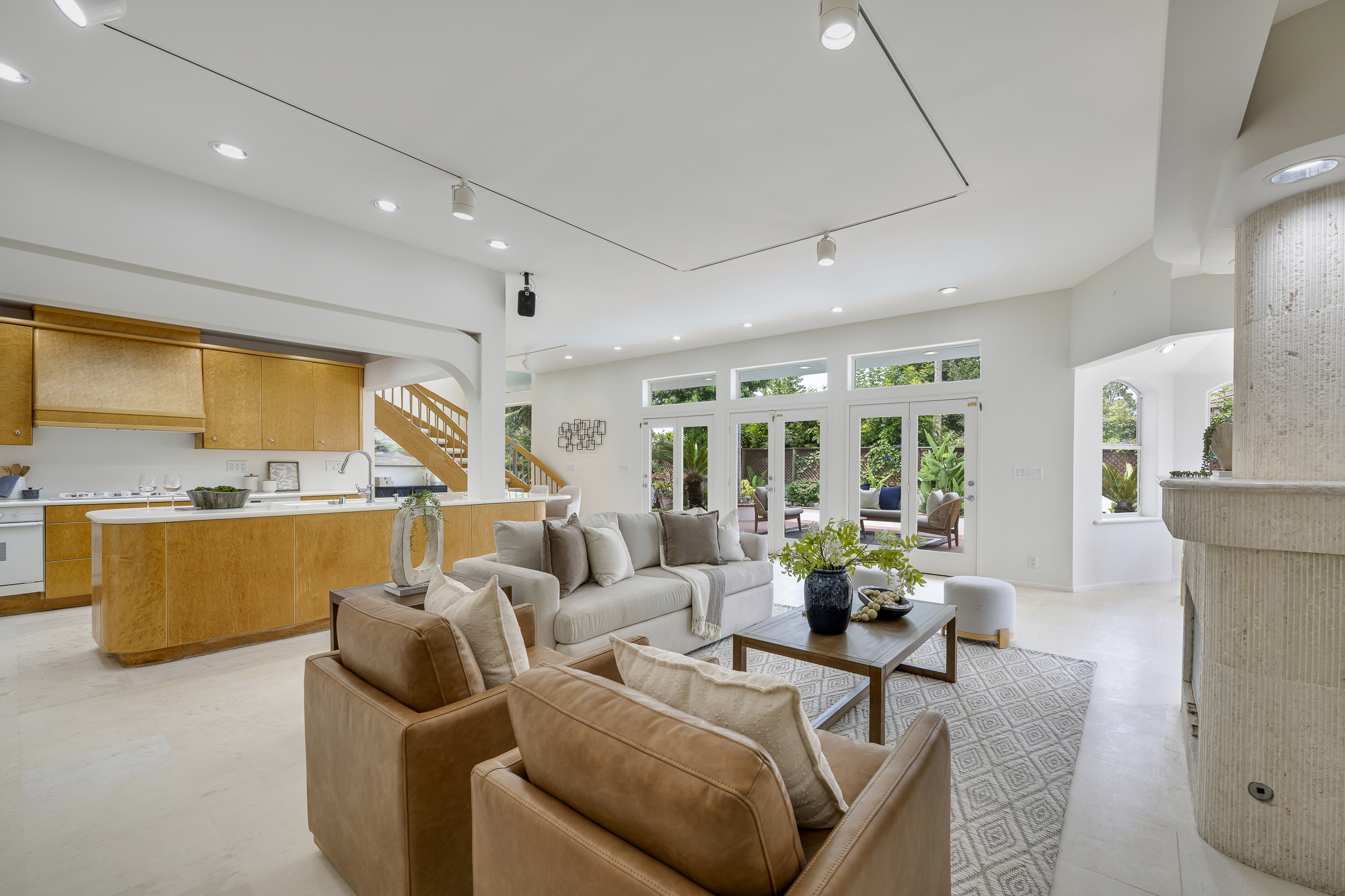 755 E Sunny Hills-Bonus Room