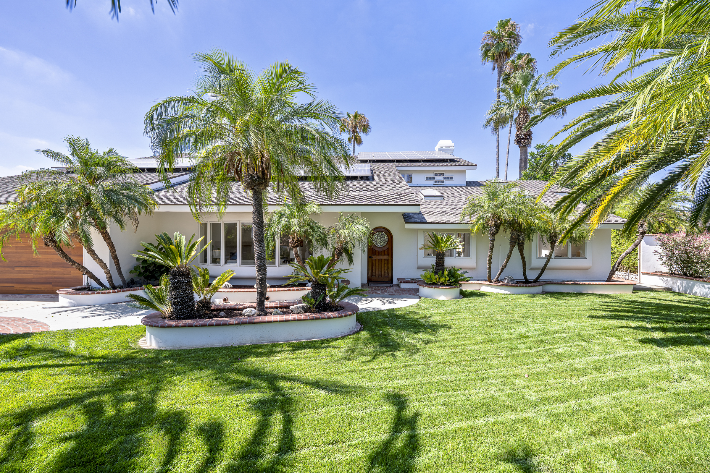 755 E Sunny Hills-Front Yard-2