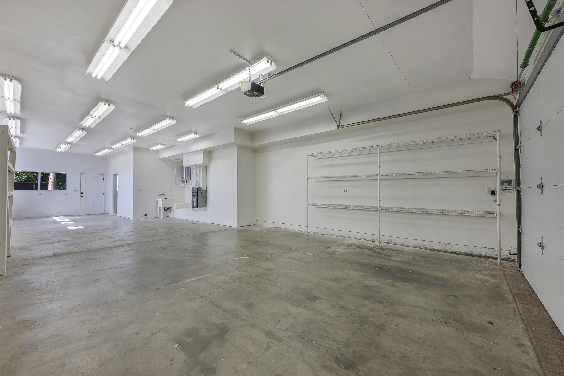 755 E Sunny Hills-Garage-2