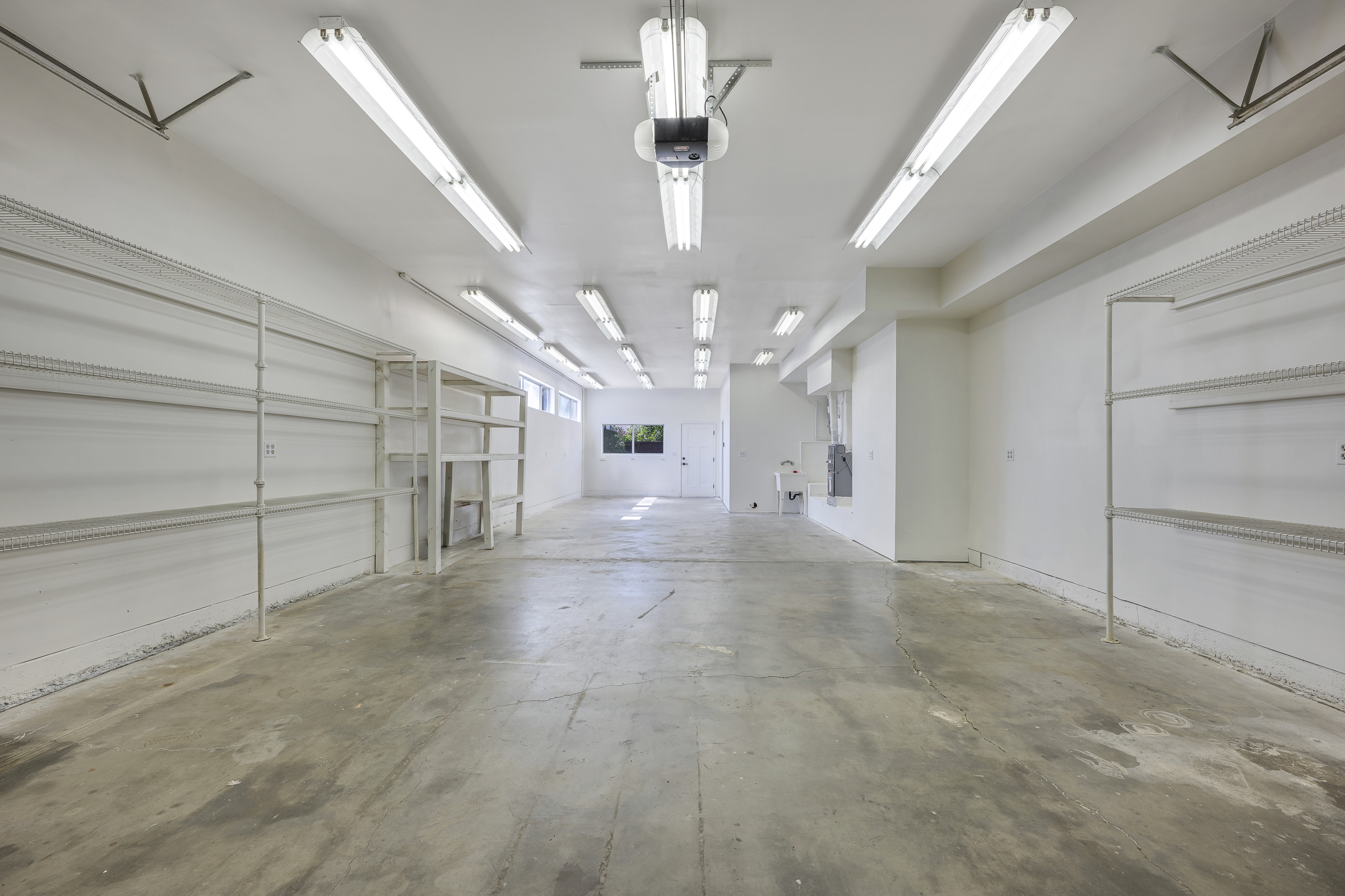 755 E Sunny Hills-Garage