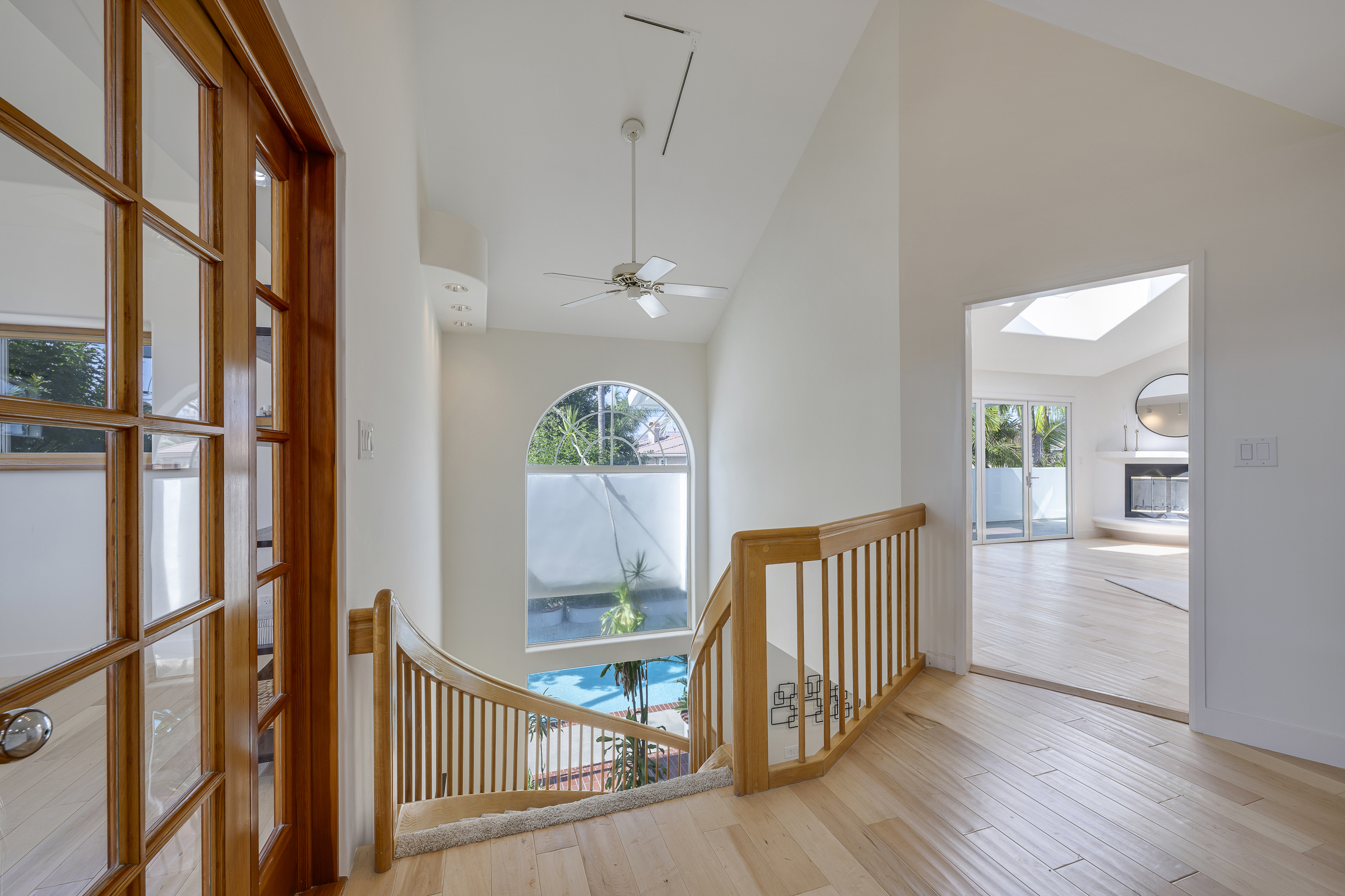755 E Sunny Hills-Upstairs Landing