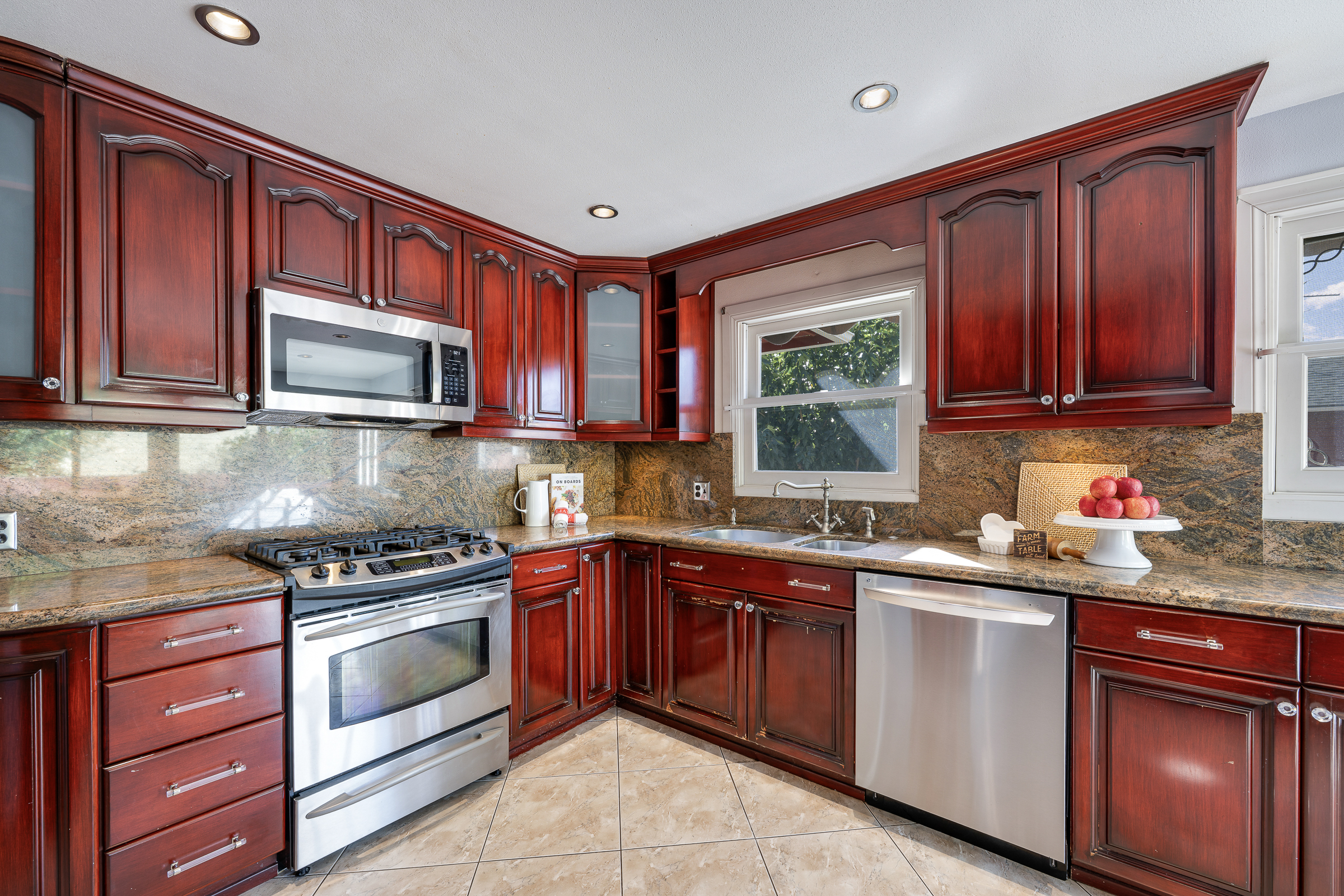 6231 Painter Ave, Whittier, CA 90601