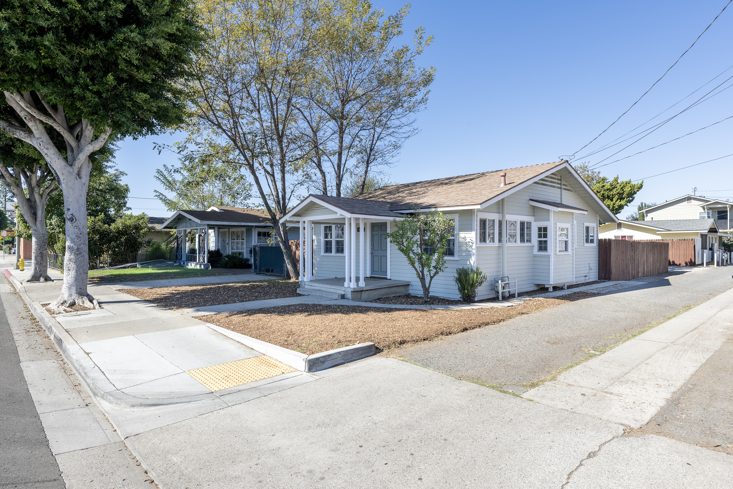 911 E. Commonwealth Ave, Fullerton, CA 92831