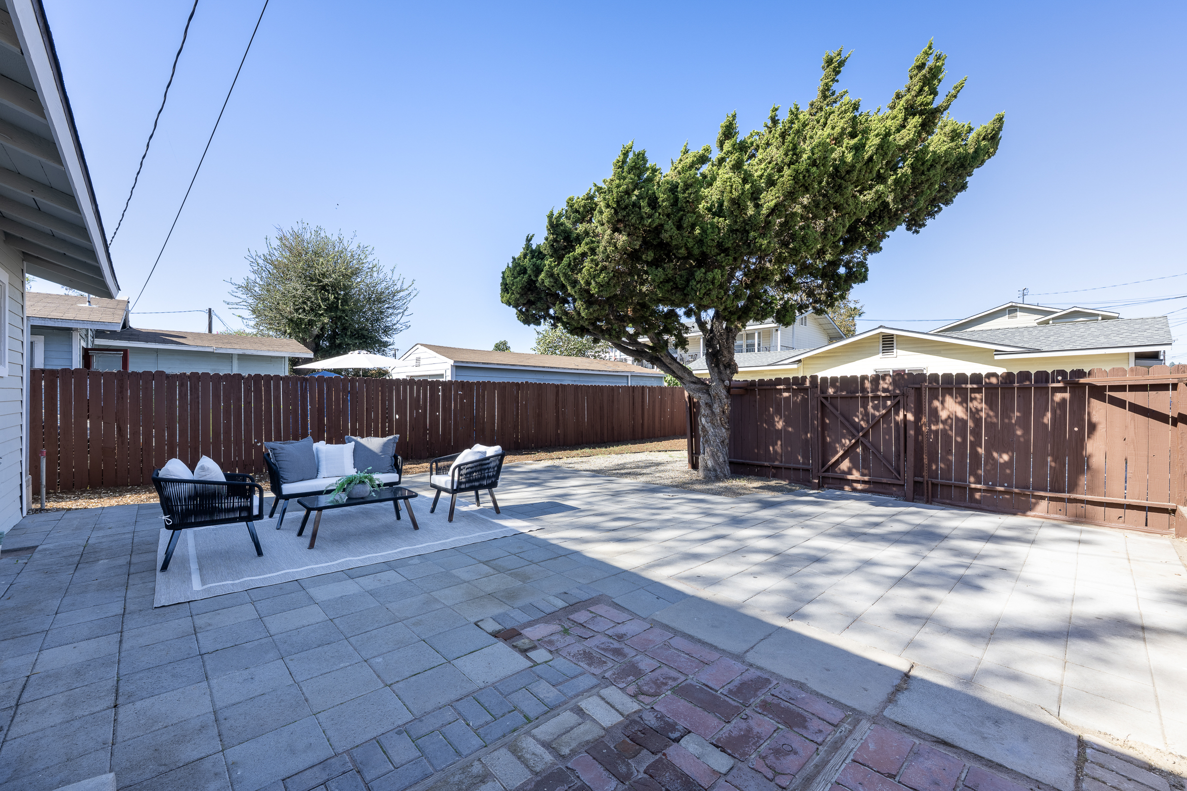 911 E. Commonwealth Ave, Fullerton, CA 92831