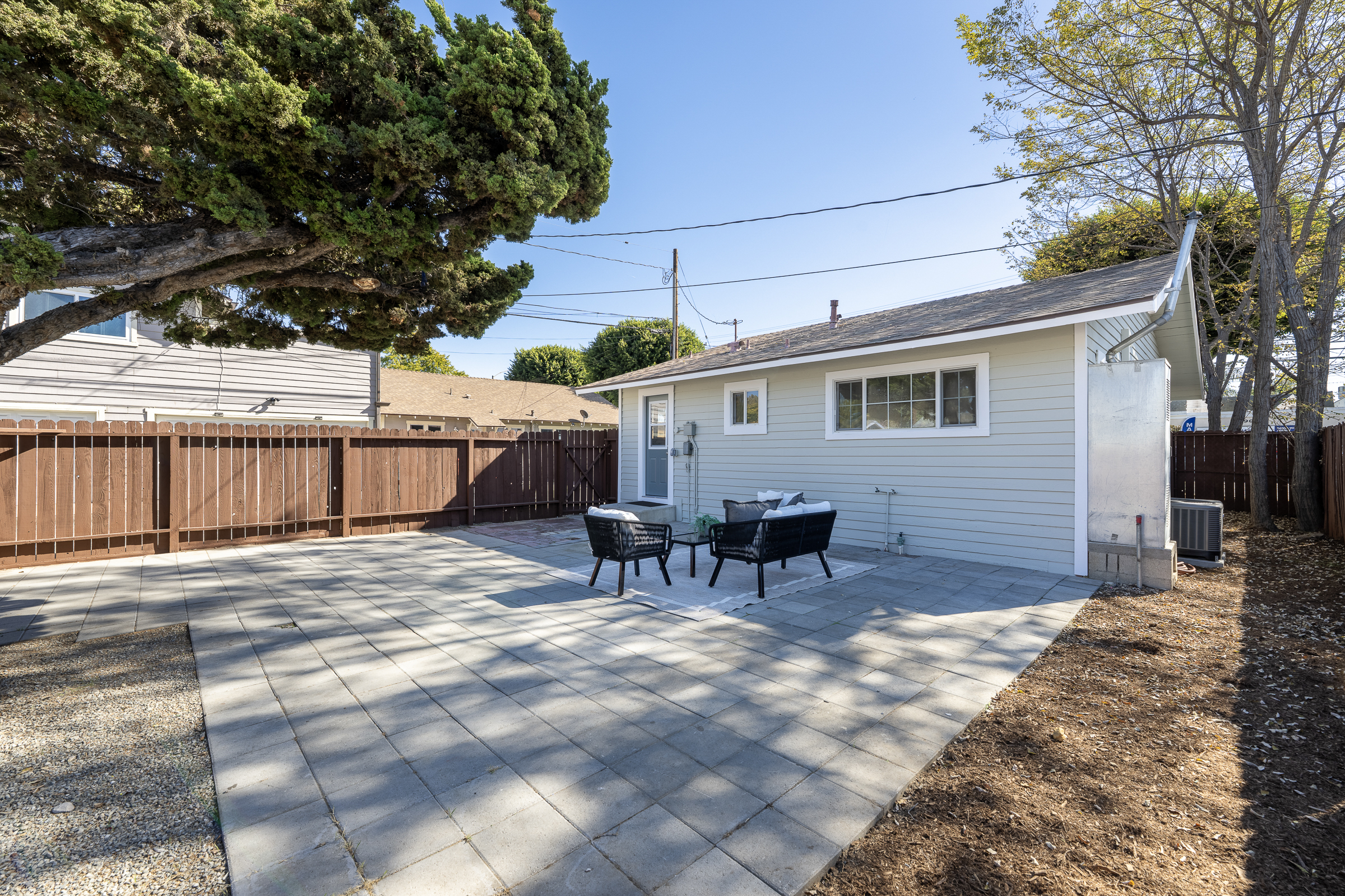 911 E. Commonwealth Ave, Fullerton, CA 92831