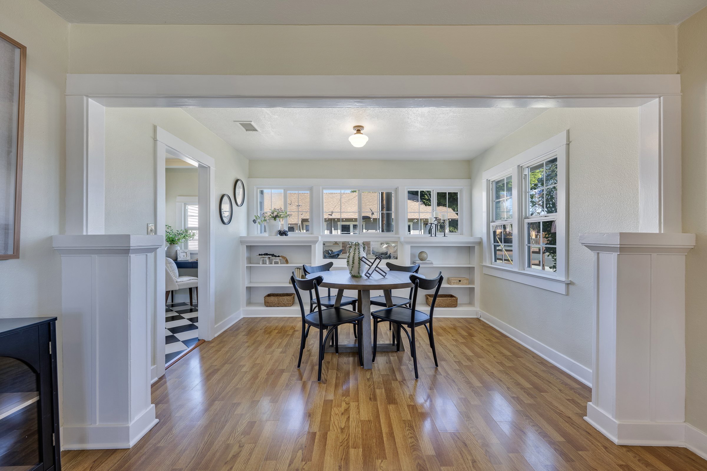 911 E. Commonwealth Ave, Fullerton, CA 92831