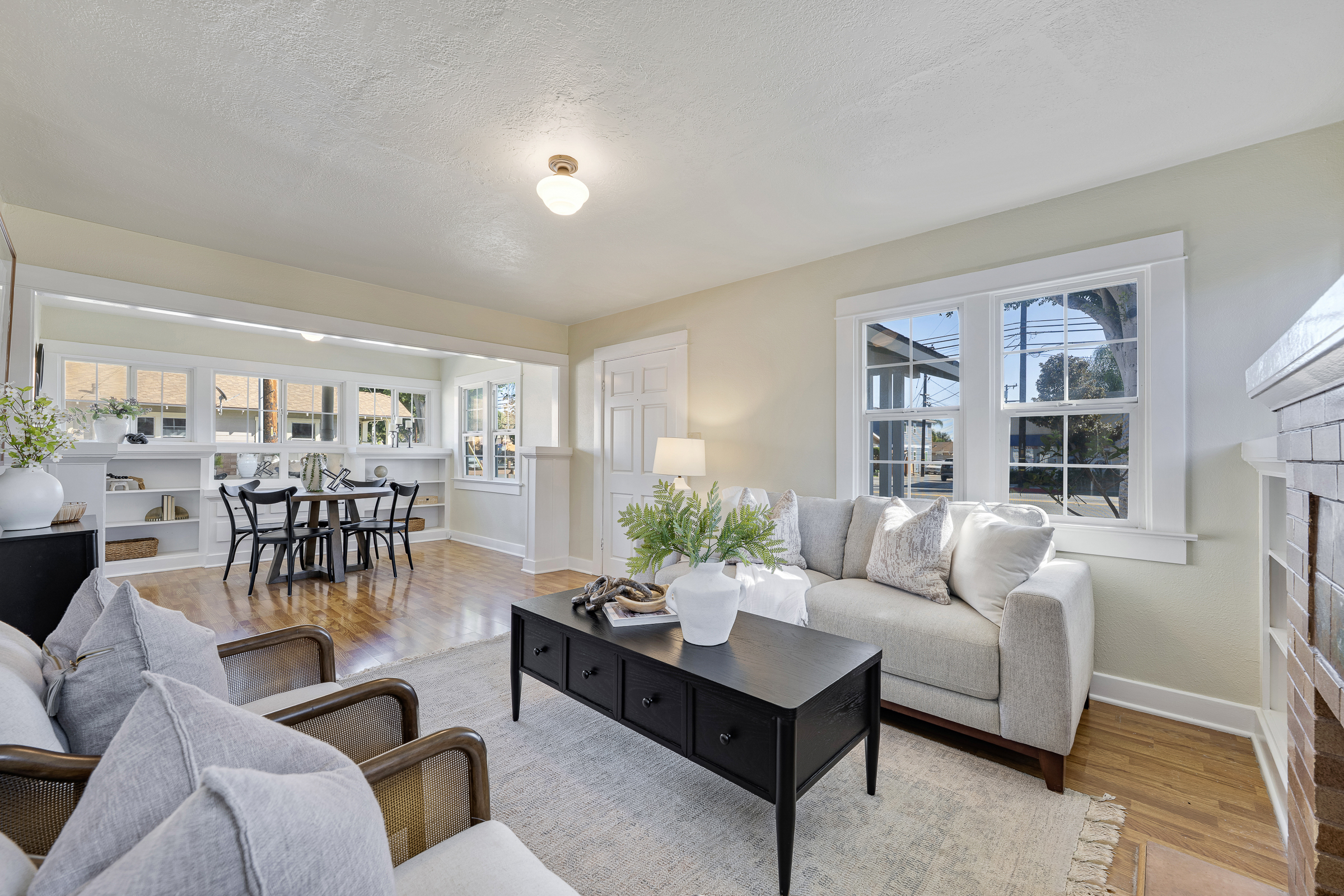 911 E. Commonwealth Ave, Fullerton, CA 92831