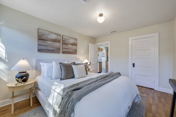 911 E. Commonwealth Ave, Fullerton, CA 92831