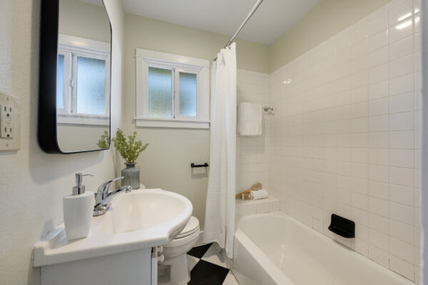 911 E. Commonwealth Ave, Fullerton, CA 92831