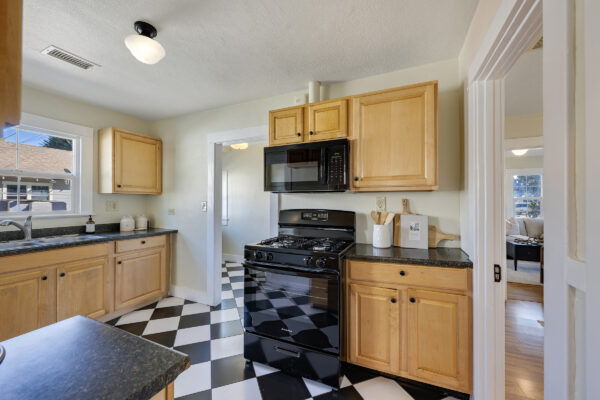 911 E. Commonwealth Ave, Fullerton, CA 92831