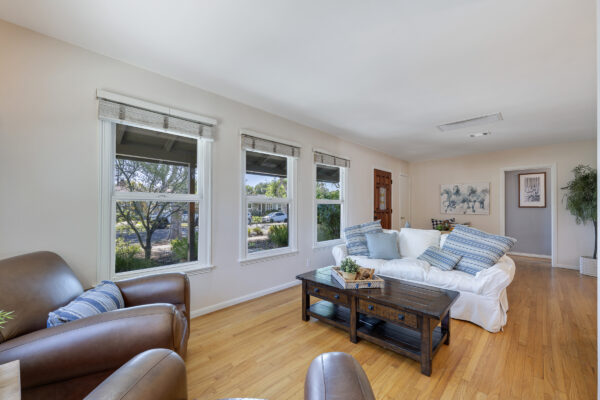 1245 Riverside Dr, Fullerton, CA 92831