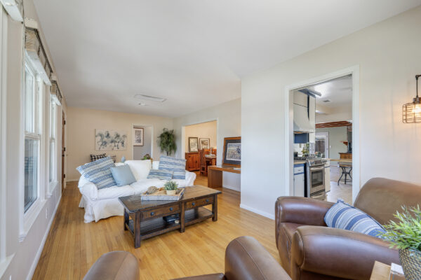 1245 Riverside Dr, Fullerton, CA 92831