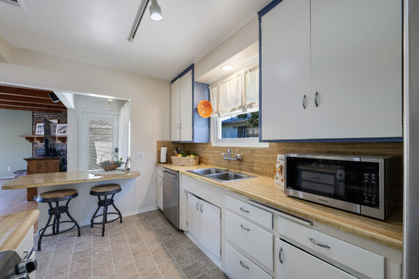 1245 Riverside Dr, Fullerton, CA 92831