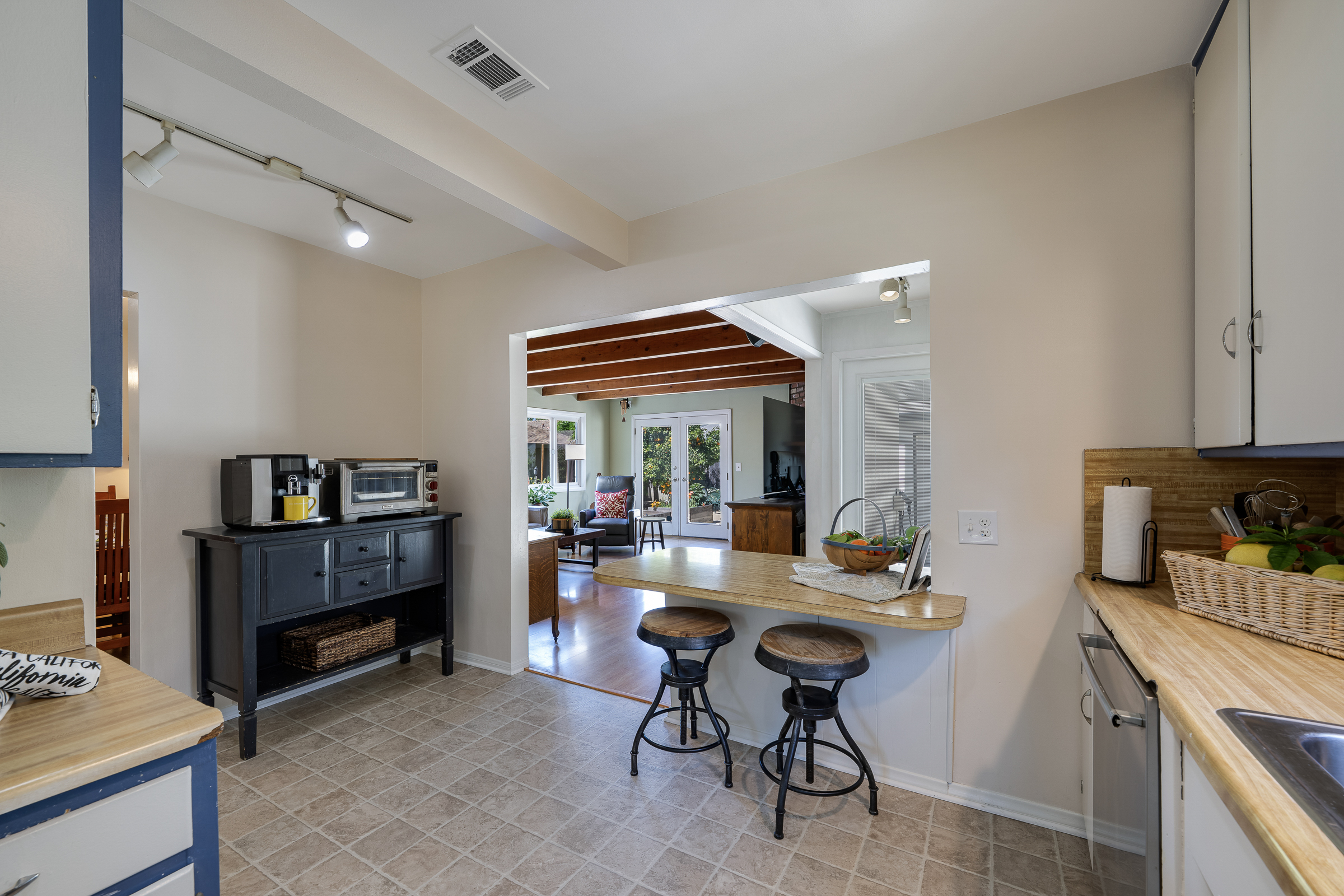 1245 Riverside Dr, Fullerton, CA 92831