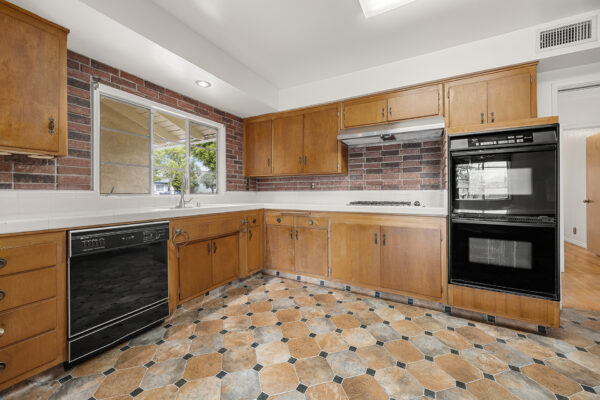 1018 Stanford-Kitchen-3