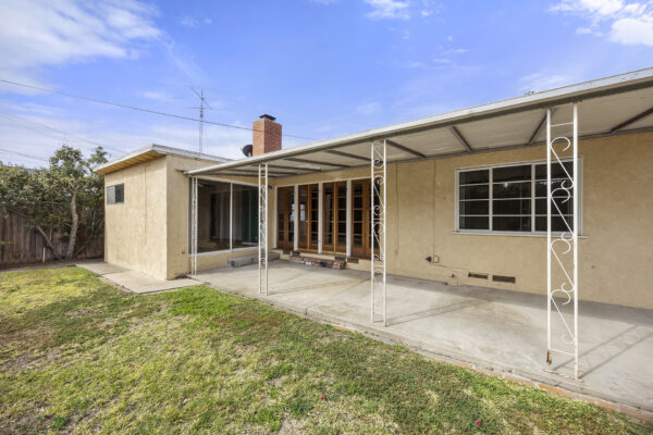 1018 Stanford-Backyard-5