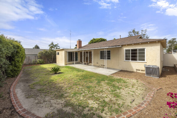 1018 Stanford-Backyard-4