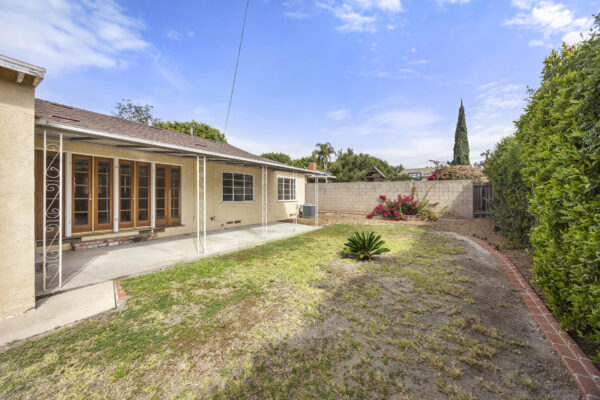 1018 Stanford-Backyard-3