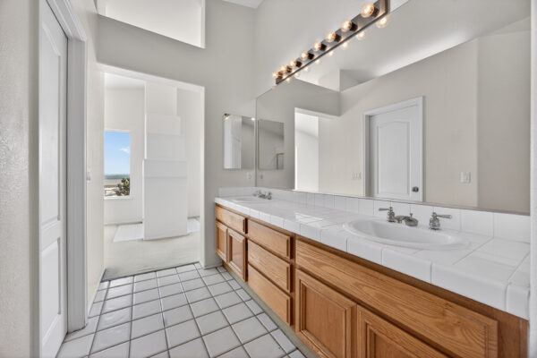 4311 San Viscaya Cir, Corona, CA 92882