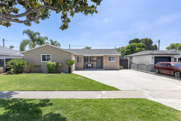618 S Pine Dr-Front-5