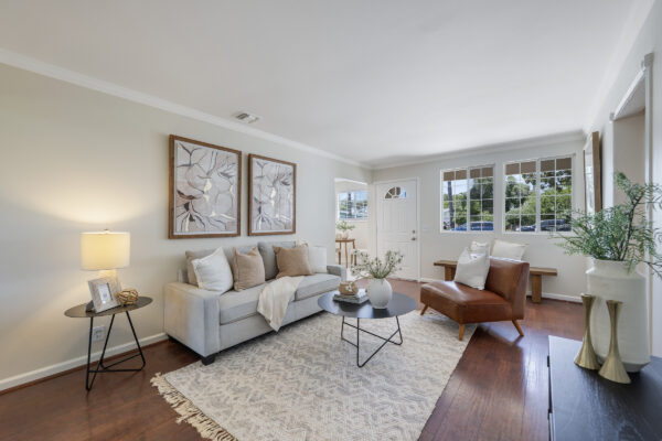 618 S Pine Dr-Living Room-2