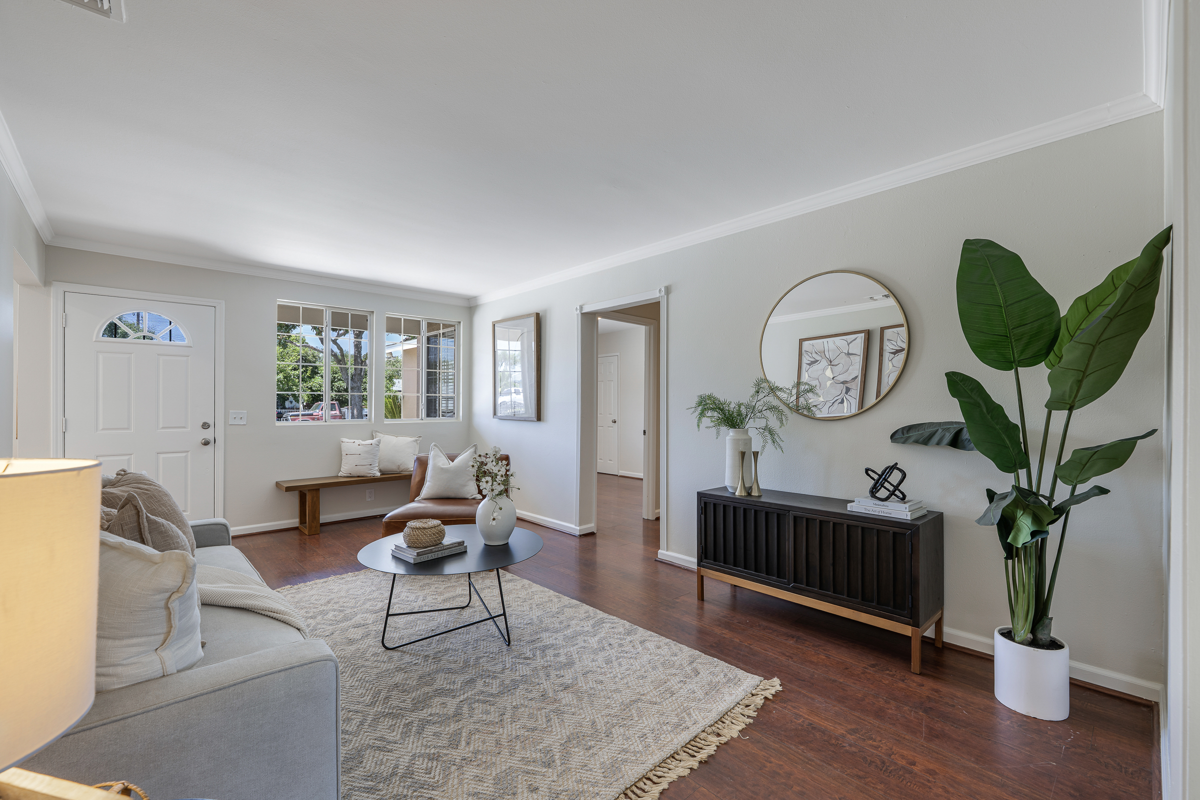 618 S Pine Dr-Living Room