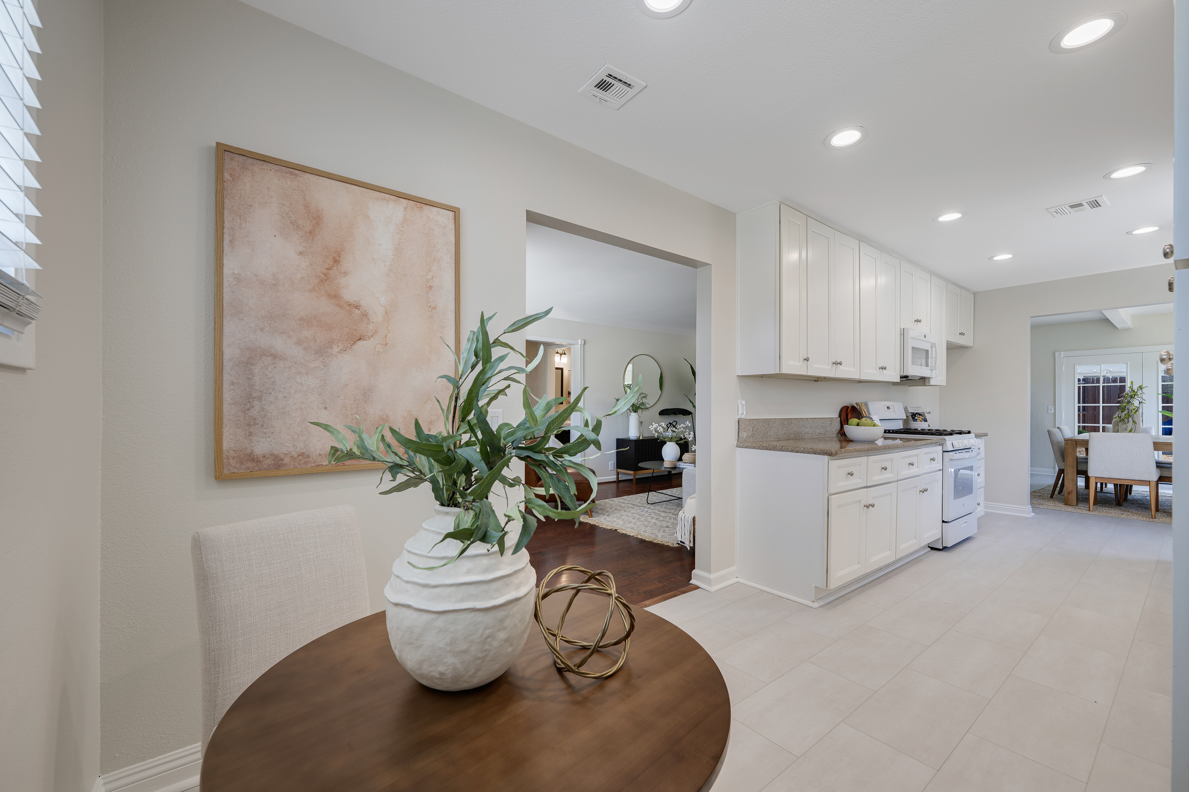 618 S Pine Dr-Kitchen-4
