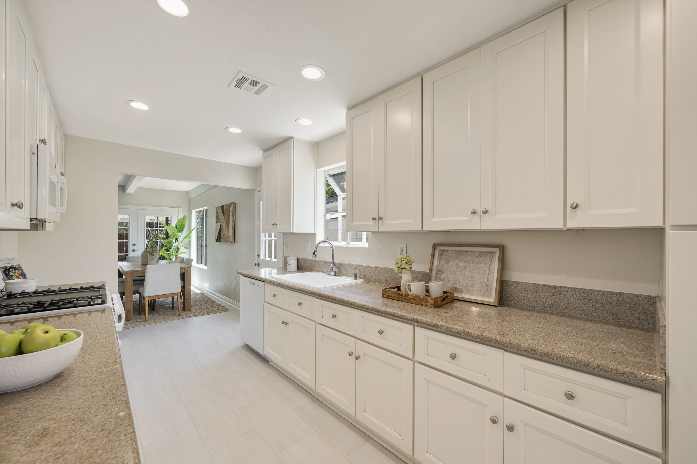 618 S Pine Dr-Kitchen-2