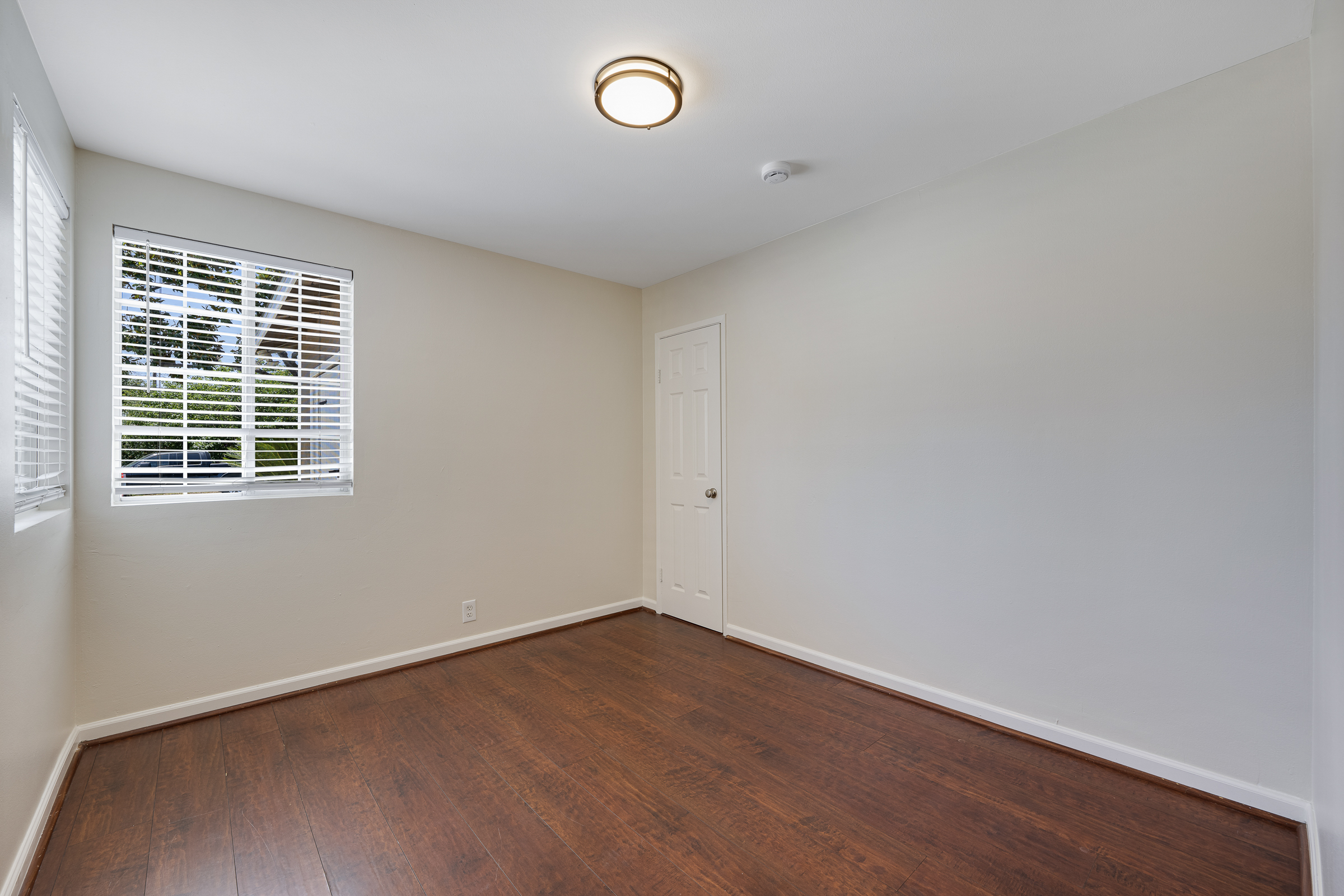 618 S Pine Dr-Bedroom-2