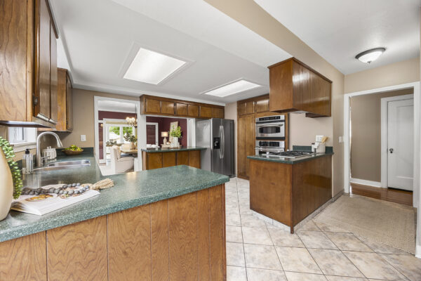 229 W Brookdale Pl-Kitchen