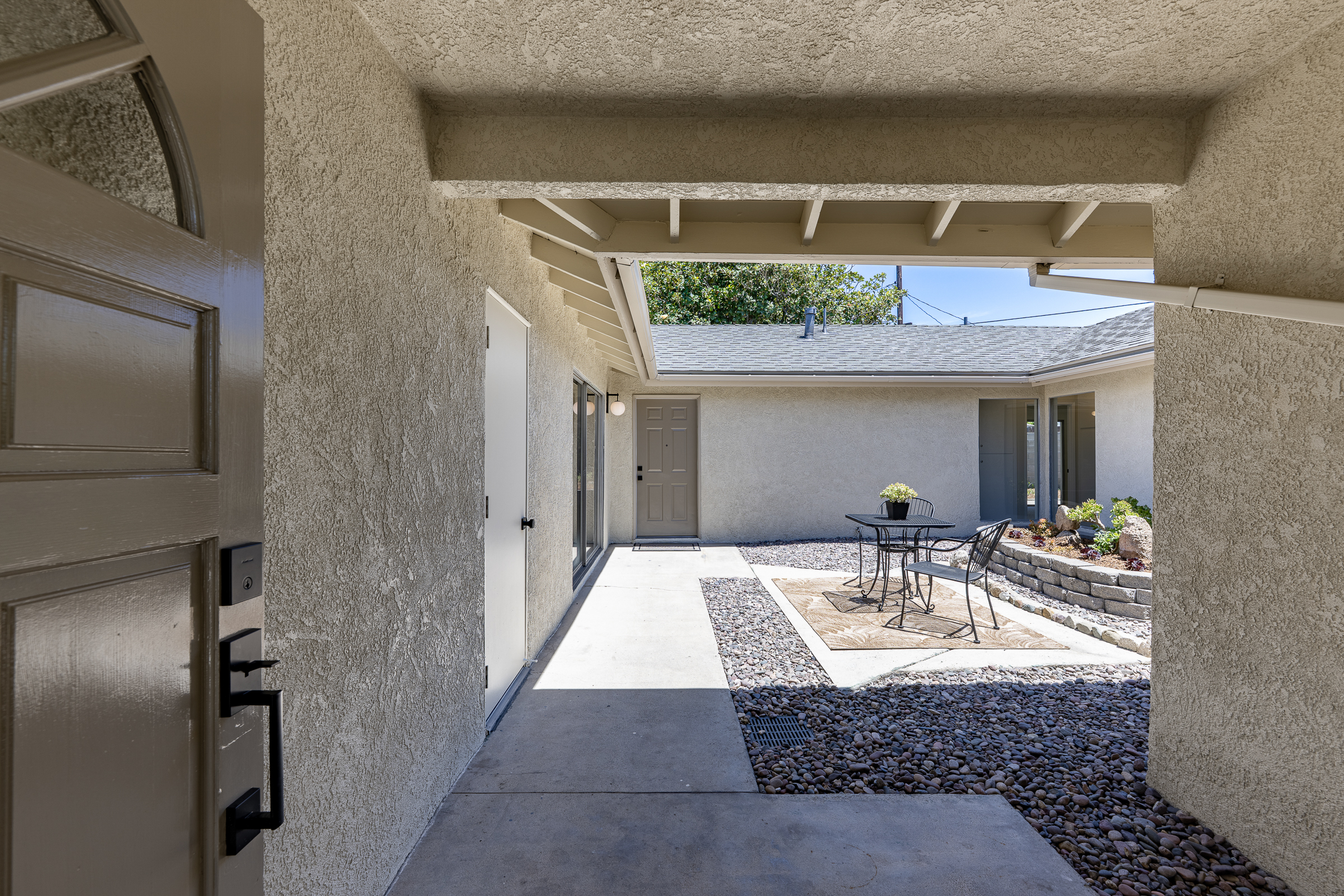 2115 E. South Redwood Dr-Courtyard Entry