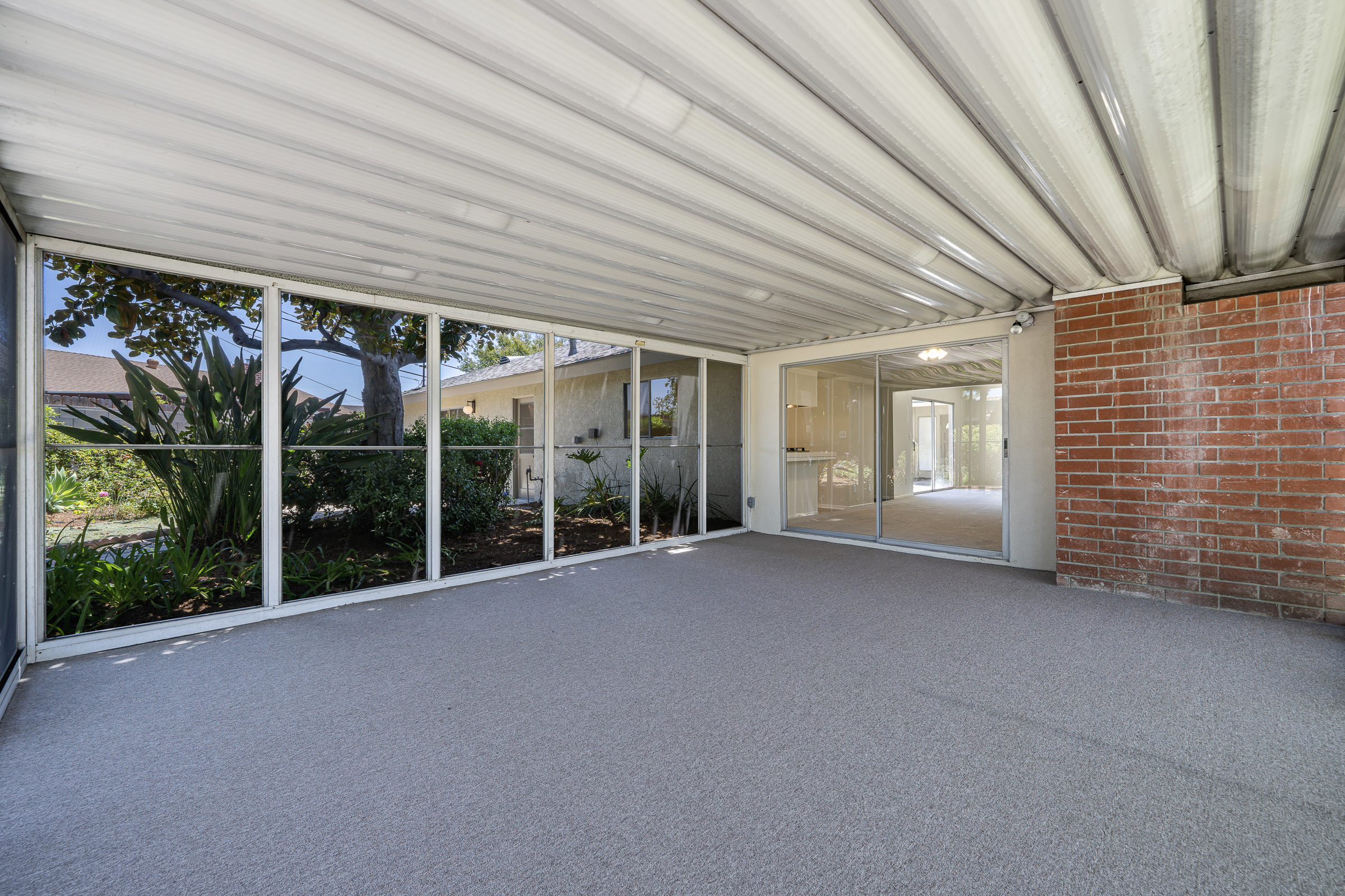 2115 E. South Redwood Dr-Screened Patio