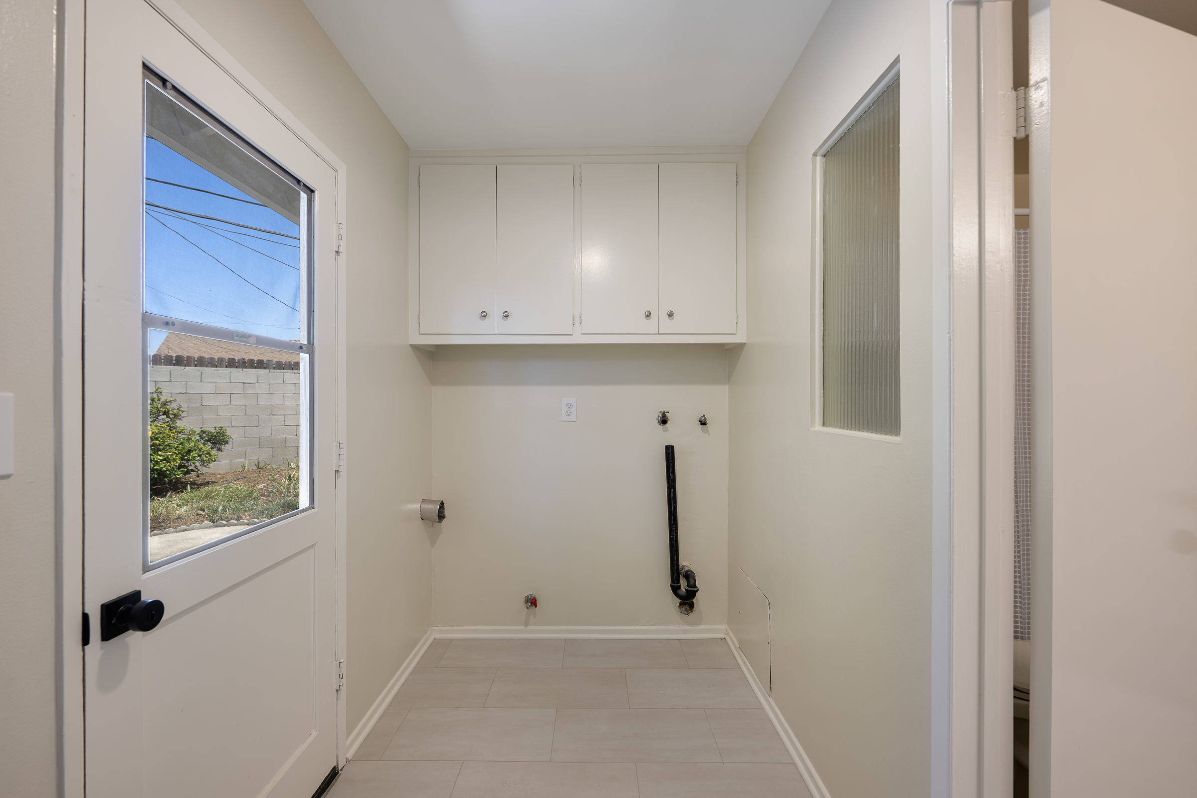 2115 E. South Redwood Dr-Laundry Room