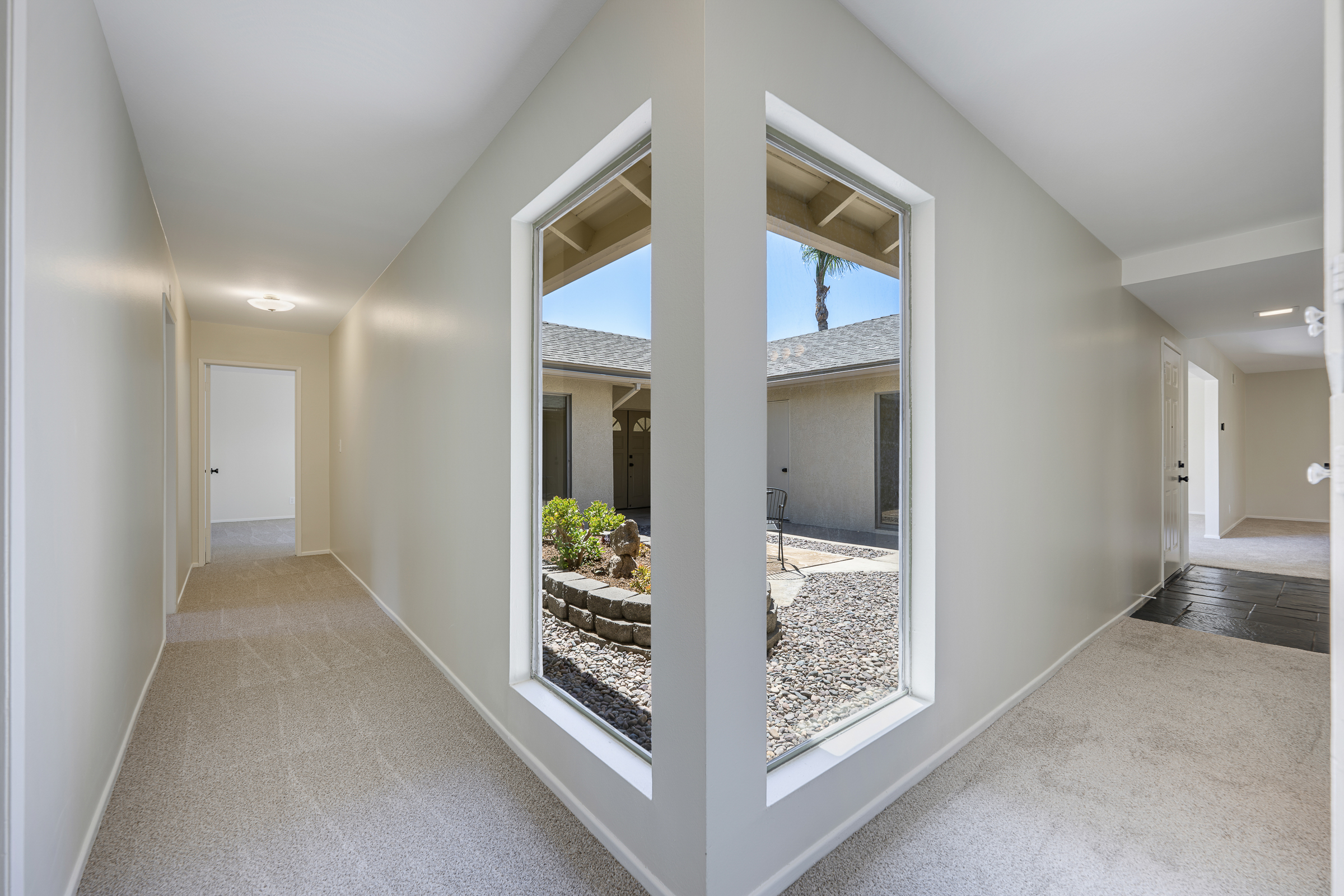 2115 E. South Redwood Dr-Hallway